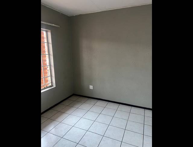 2 BEDROOM SECTIONAL TITLE FOR SALE IN COMET